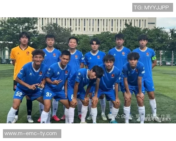 桂林天龙足球队奋勇拼搏展现拼搏精神助力地方足球发展新篇章