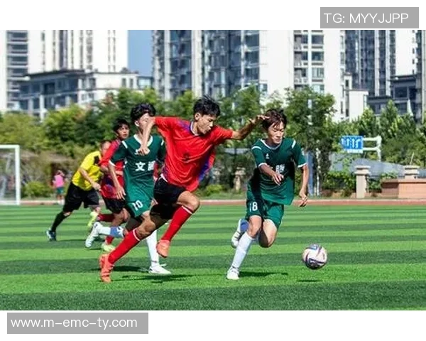 银河足球队强化训练计划全面升级助力球队冲击新赛季辉煌成就